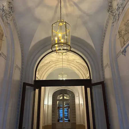 Rue De La Paix Full Ac Apartment